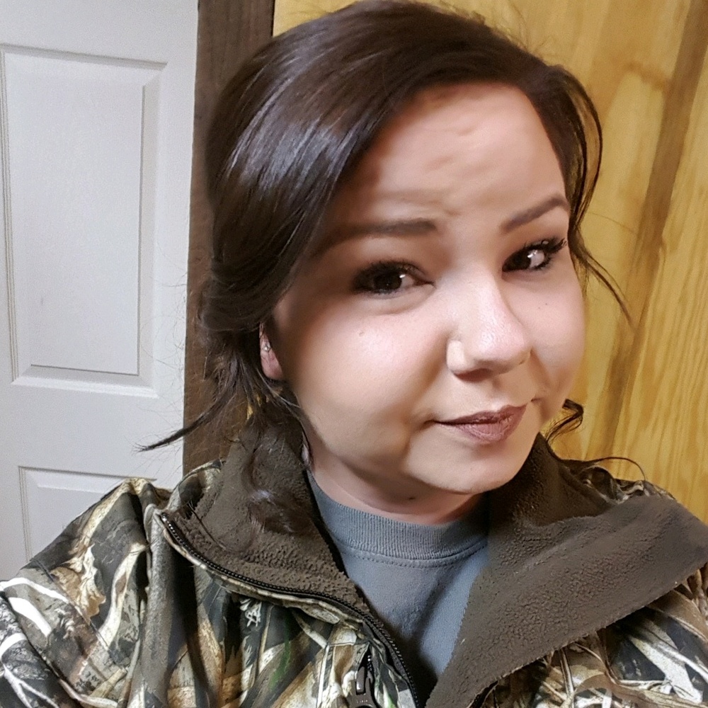 Meet your Posher, Alacia